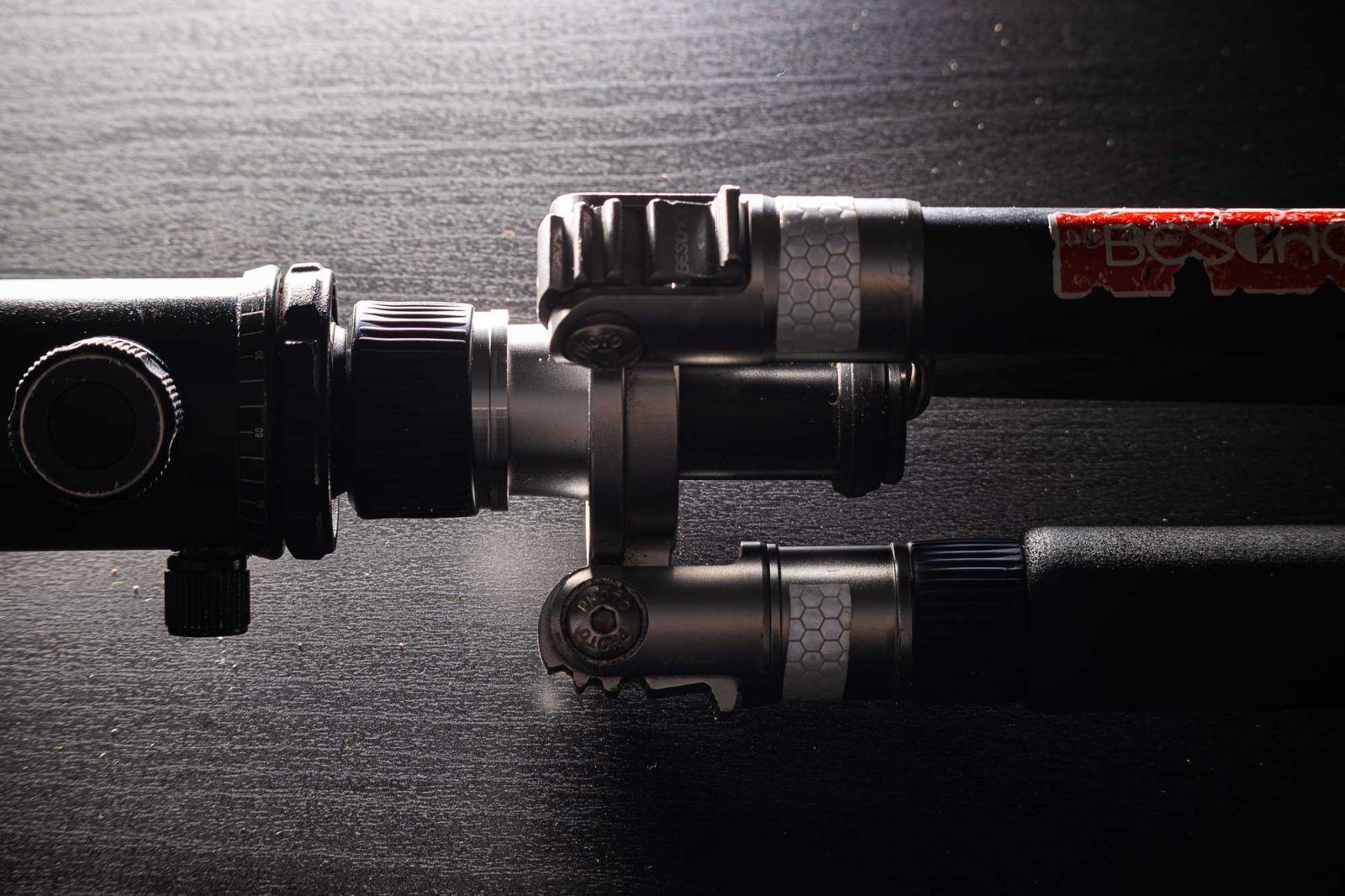 Treppiede Beschoi C254