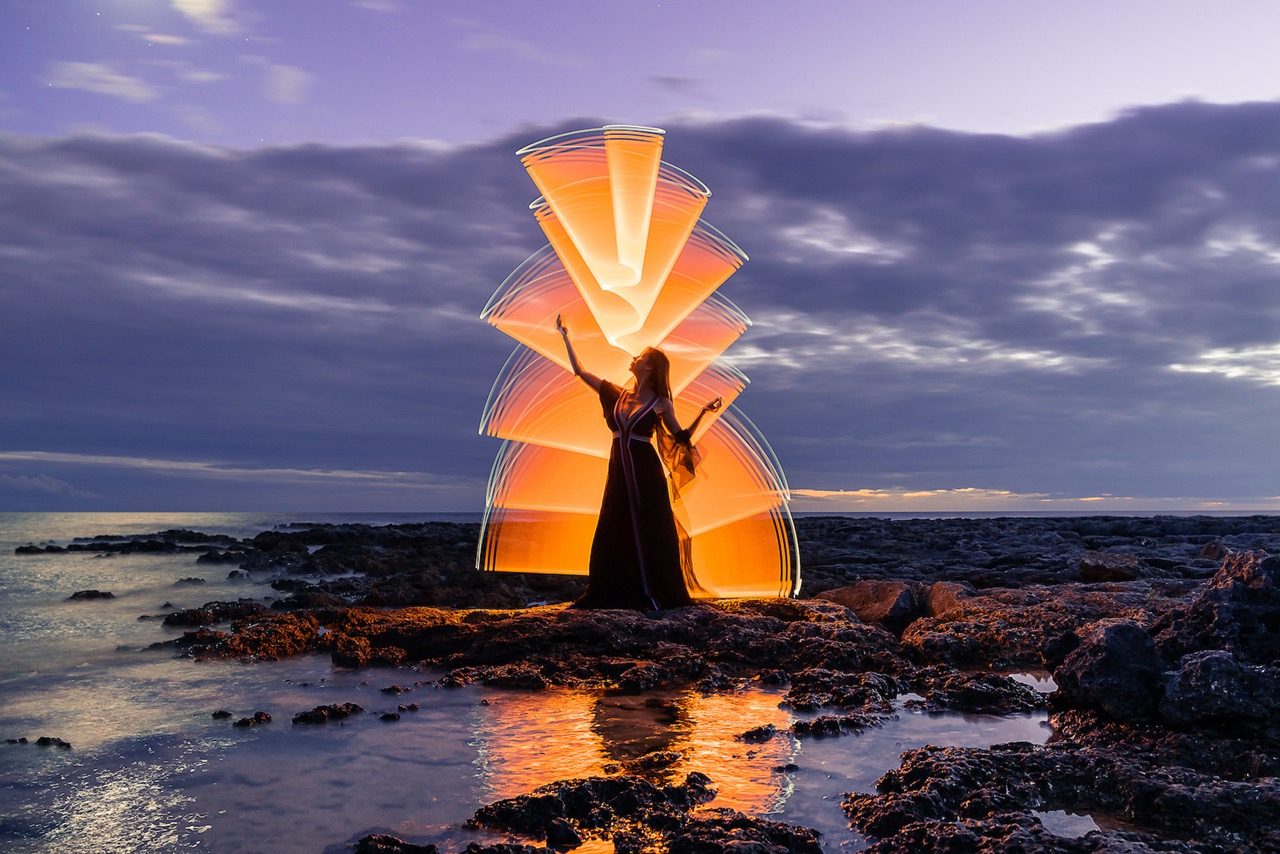 Light-painting and long exposure photography by Andrea Riezzo (2019) - 02 light painting alexis fawx 1180