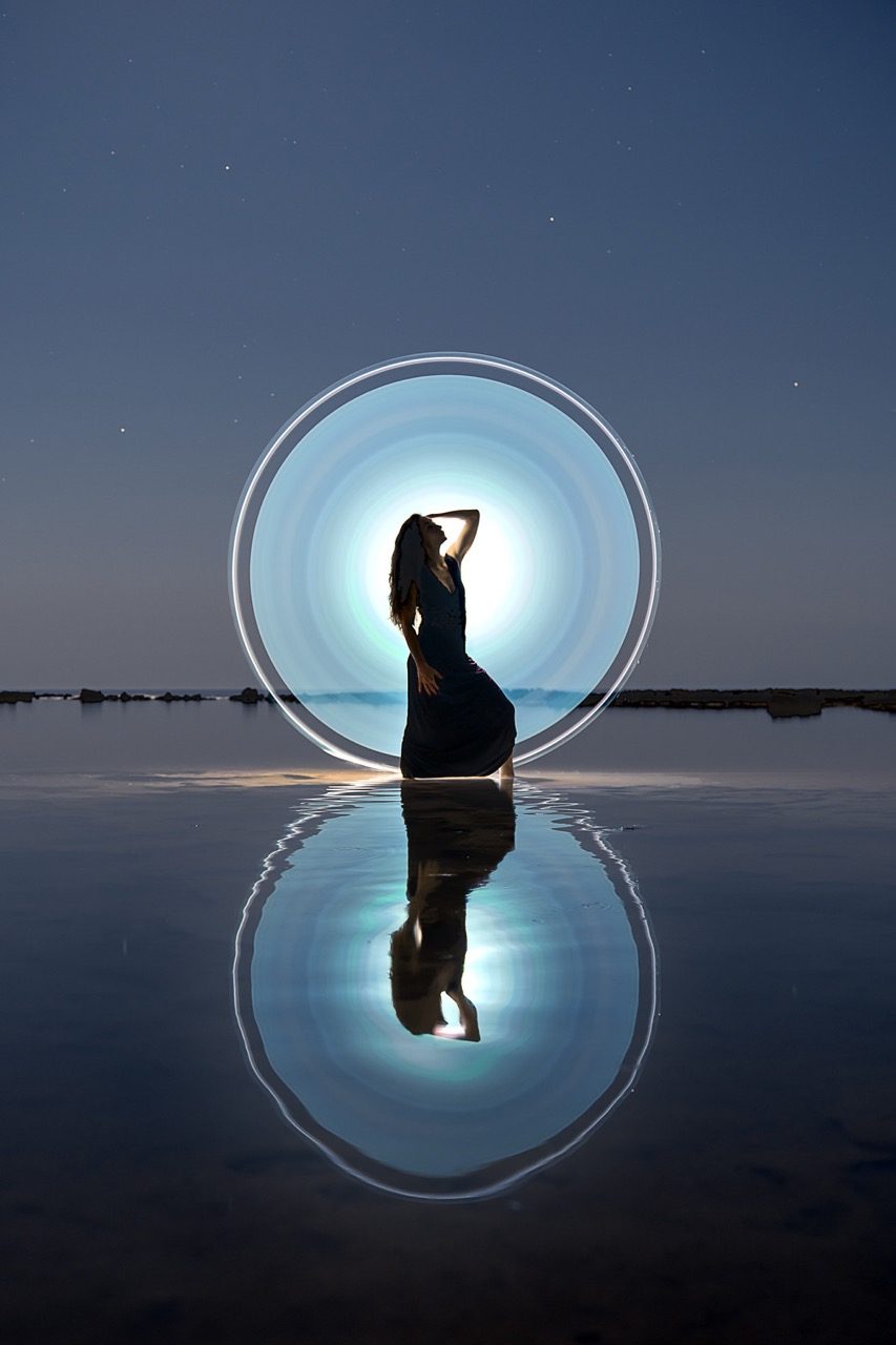 Light-painting and long exposure photography by Andrea Riezzo (2020) - light painting clalrissa 2743