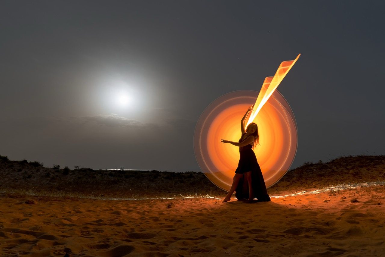 Light-painting and long exposure photography by Andrea Riezzo (2021) - light painting sublument 8122