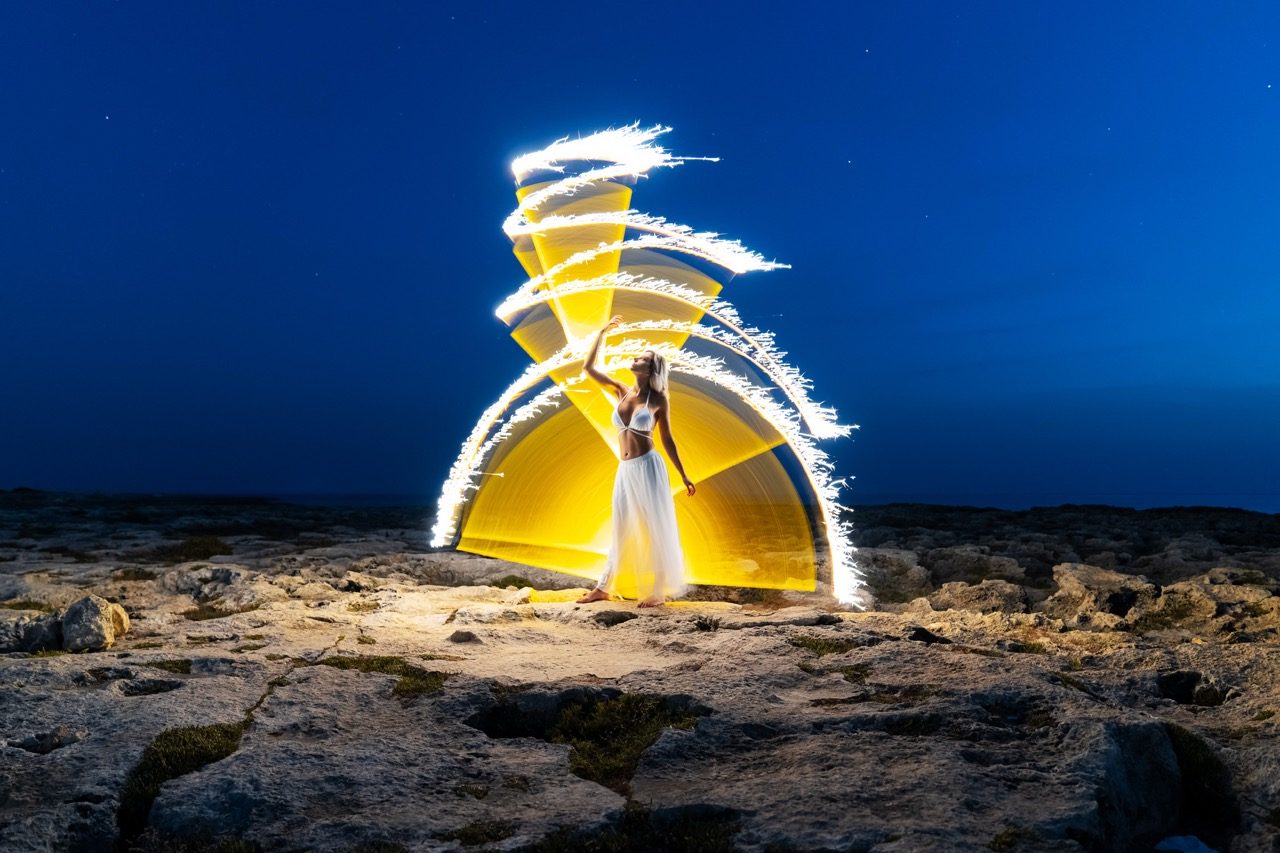 Light-painting and long exposure photography by Andrea Riezzo (2021) - light painting sublument 9031