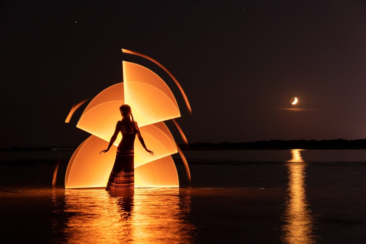 Light-painting and long exposure photography by Andrea Riezzo (2021) - light painting sublument 9510