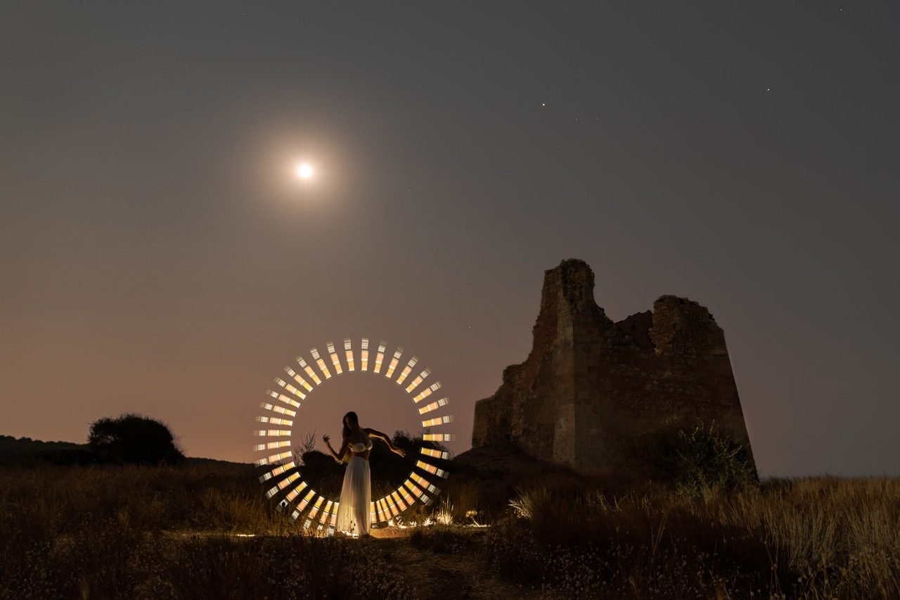 Light-painting and long exposure photography by Andrea Riezzo (2021) - light painting sublument 9836