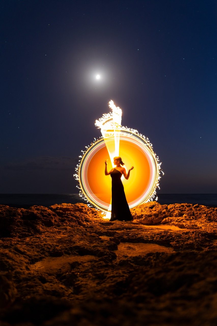 Light-painting and long exposure photography by Andrea Riezzo (2022) - light painting sublument 0860