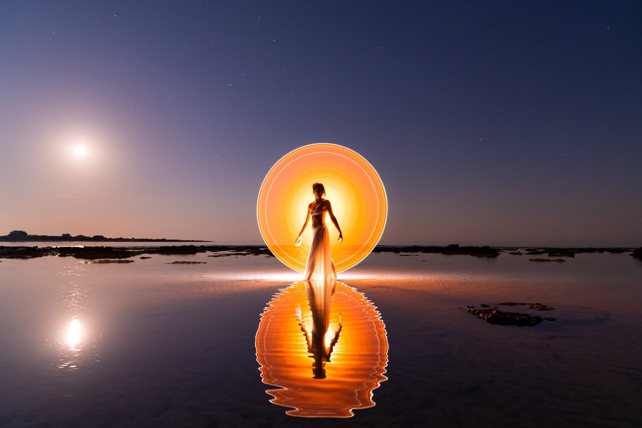 Light-painting and long exposure photography by Andrea Riezzo (2022) - light painting sublument 0158