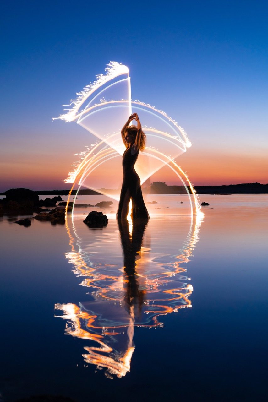 Light-painting and long exposure photography by Andrea Riezzo (2022) - light painting sublument 01581