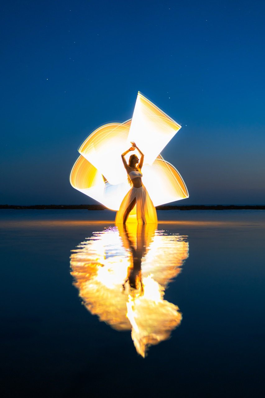 Light-painting and long exposure photography by Andrea Riezzo (2022) - light painting sublument 1438