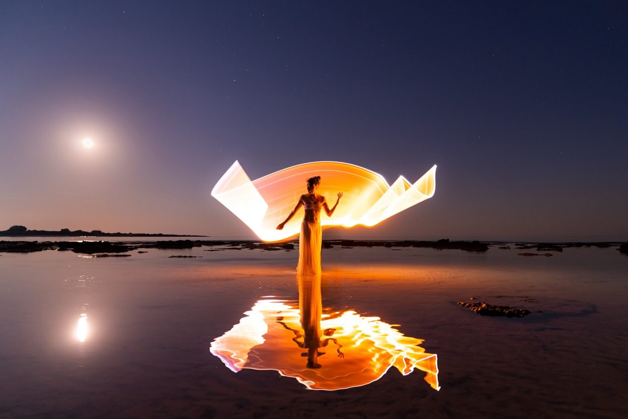 Light-painting and long exposure photography by Andrea Riezzo (2022) - light painting sublument 0171