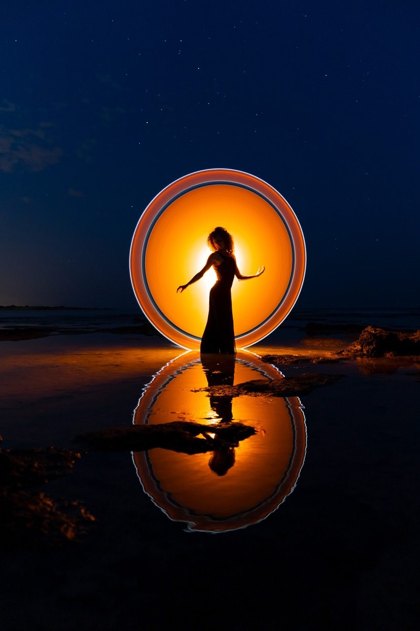 Light-painting and long exposure photography by Andrea Riezzo (2022) - light painting sublument 0402