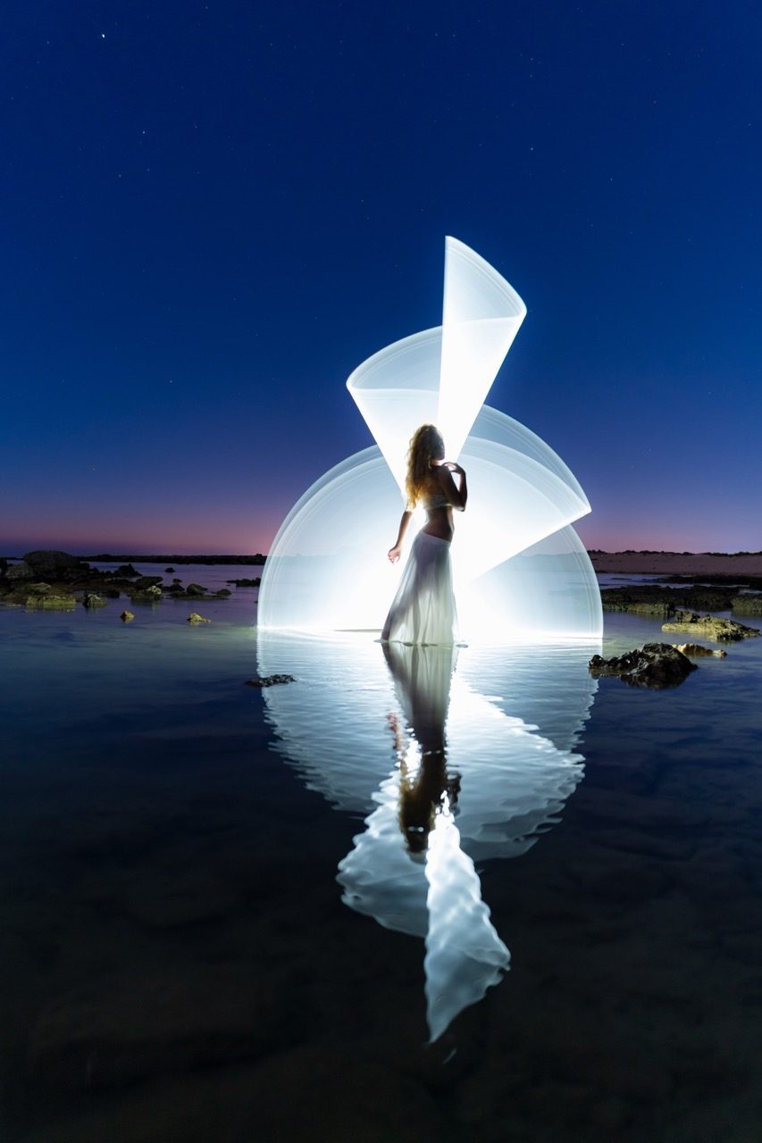 Light-painting and long exposure photography by Andrea Riezzo (2022) - light painting sublument 3512