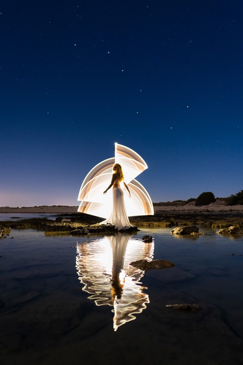 Light-painting and long exposure photography by Andrea Riezzo (2022) - light painting sublument 3580