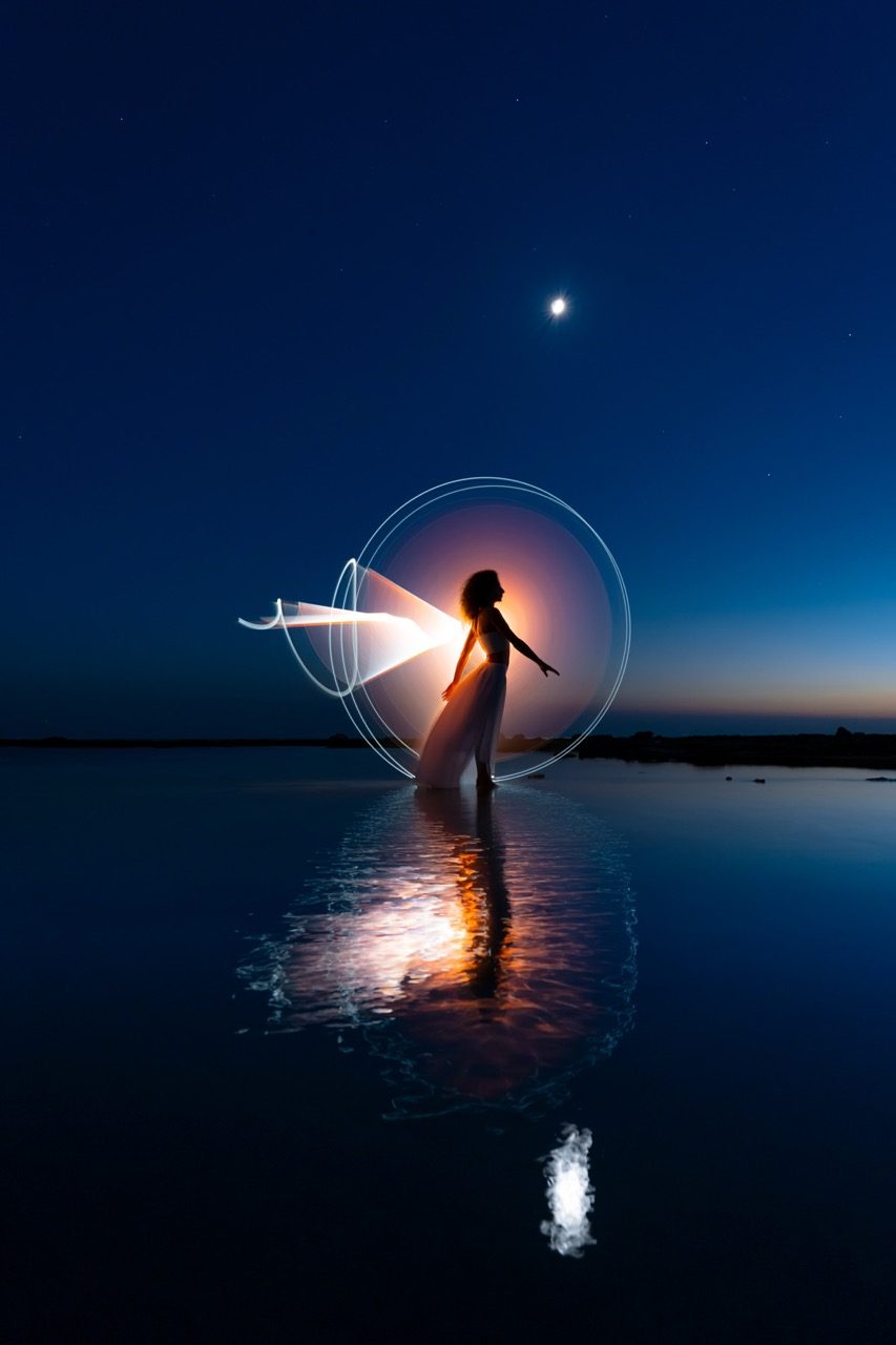 Light-painting and long exposure photography by Andrea Riezzo (2022) - light painting sublument 0723