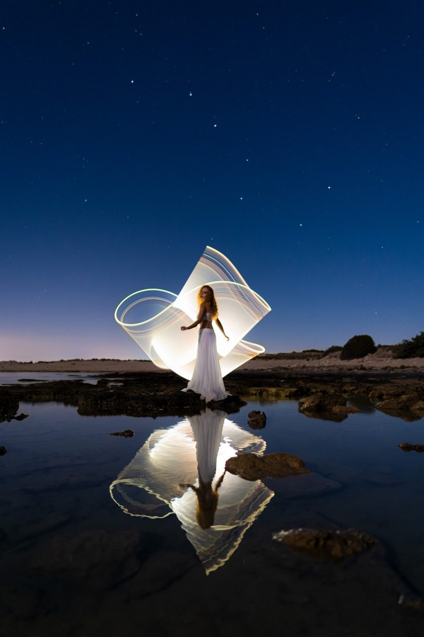 Light-painting and long exposure photography by Andrea Riezzo (2022) - light painting sublument 3596