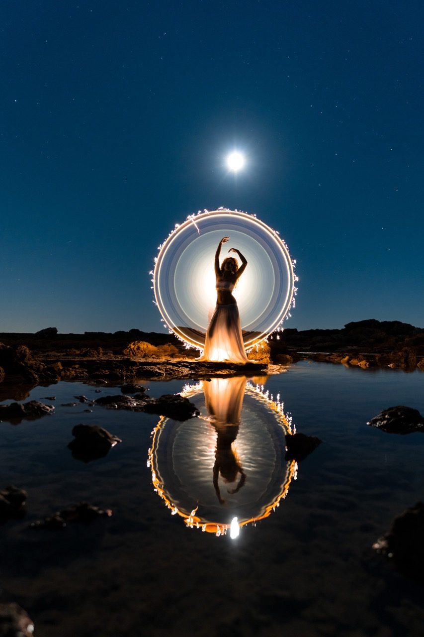 Light-painting and long exposure photography by Andrea Riezzo (2022) - light painting sublument 3615