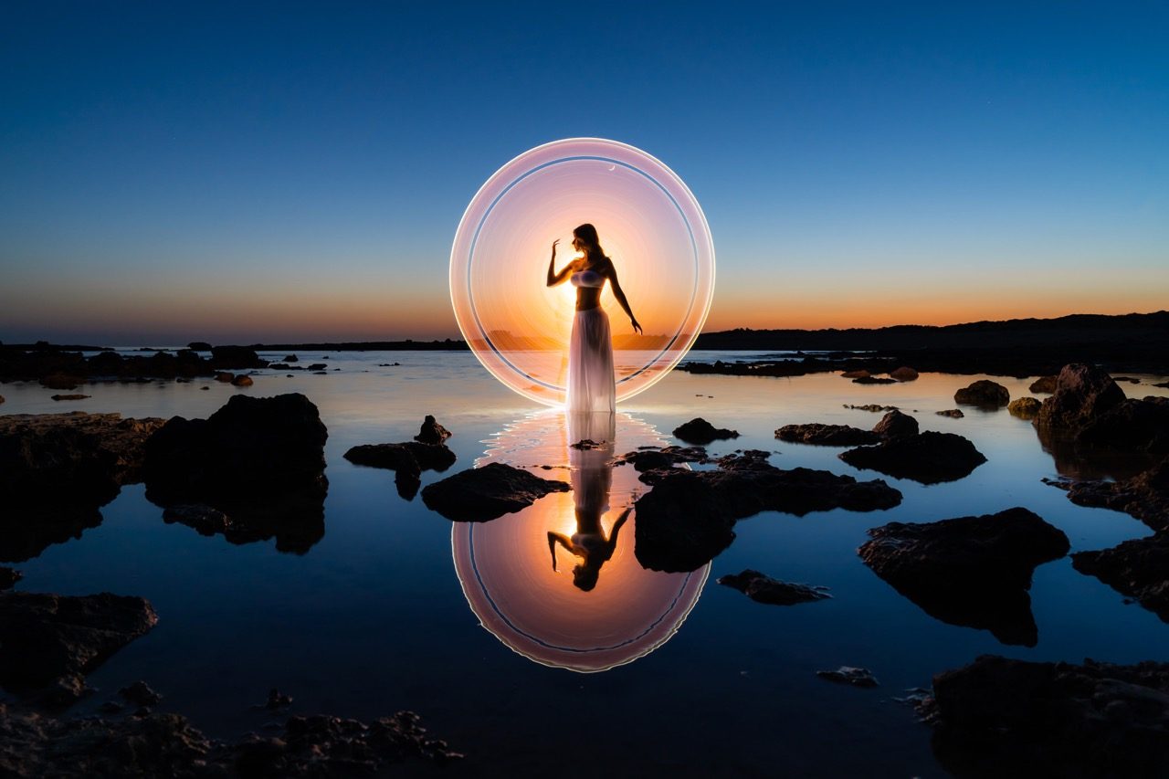 Light-painting and long exposure photography by Andrea Riezzo (2022) - light painting sublument 9794