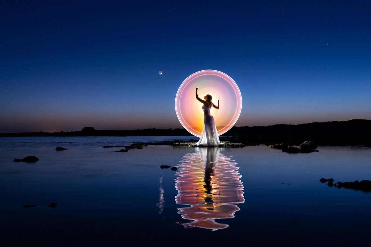 Light-painting and long exposure photography by Andrea Riezzo (2022) - light painting sublument 9805