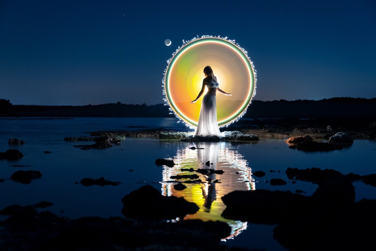 Light-painting and long exposure photography by Andrea Riezzo (2022) - light painting sublument 9843