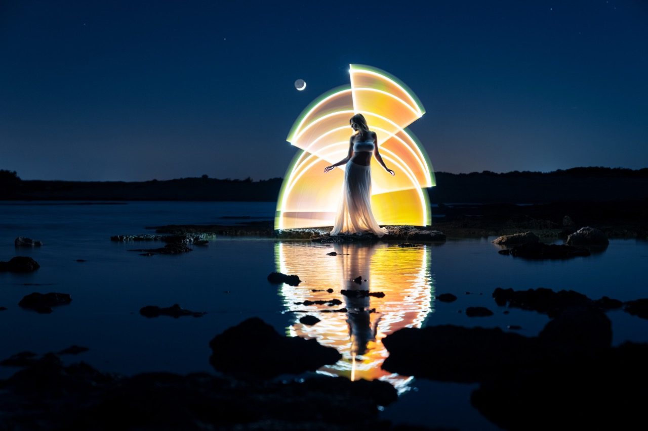 Light-painting and long exposure photography by Andrea Riezzo (2022) - light painting sublument 9858