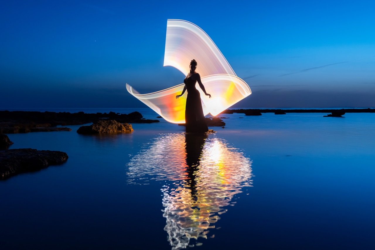 Light-painting and long exposure photography by Andrea Riezzo (2022) - light painting sublument 9971
