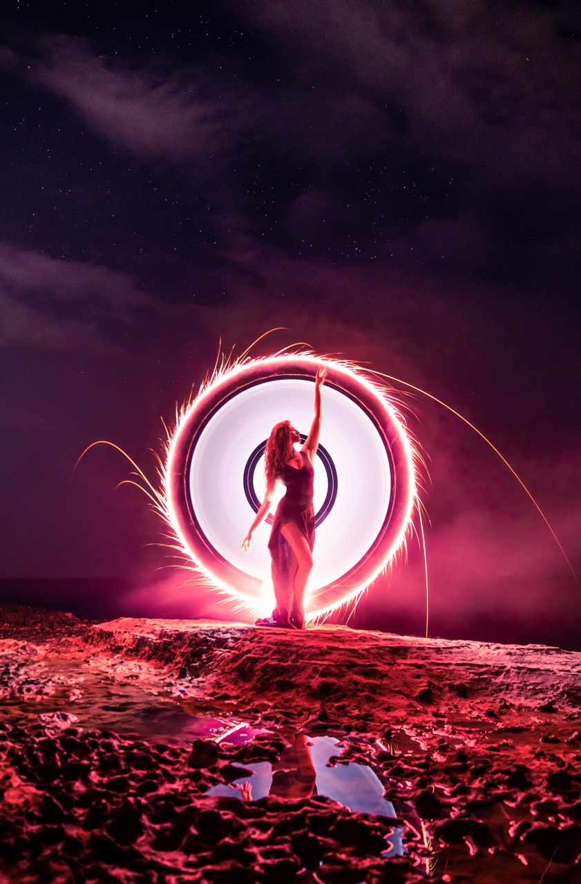 Light-painting and long exposure photography by Andrea Riezzo (2019) - light painting deborah 02 5356