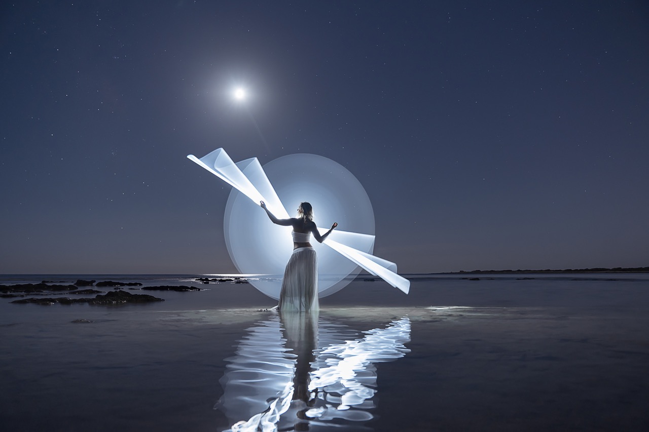 Light-painting and long exposure photography by Andrea Riezzo (2020) - light painting antonella 4073