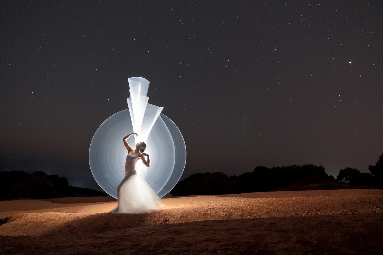 Light-painting and long exposure photography by Andrea Riezzo (2020) - light painting betti 2797 02