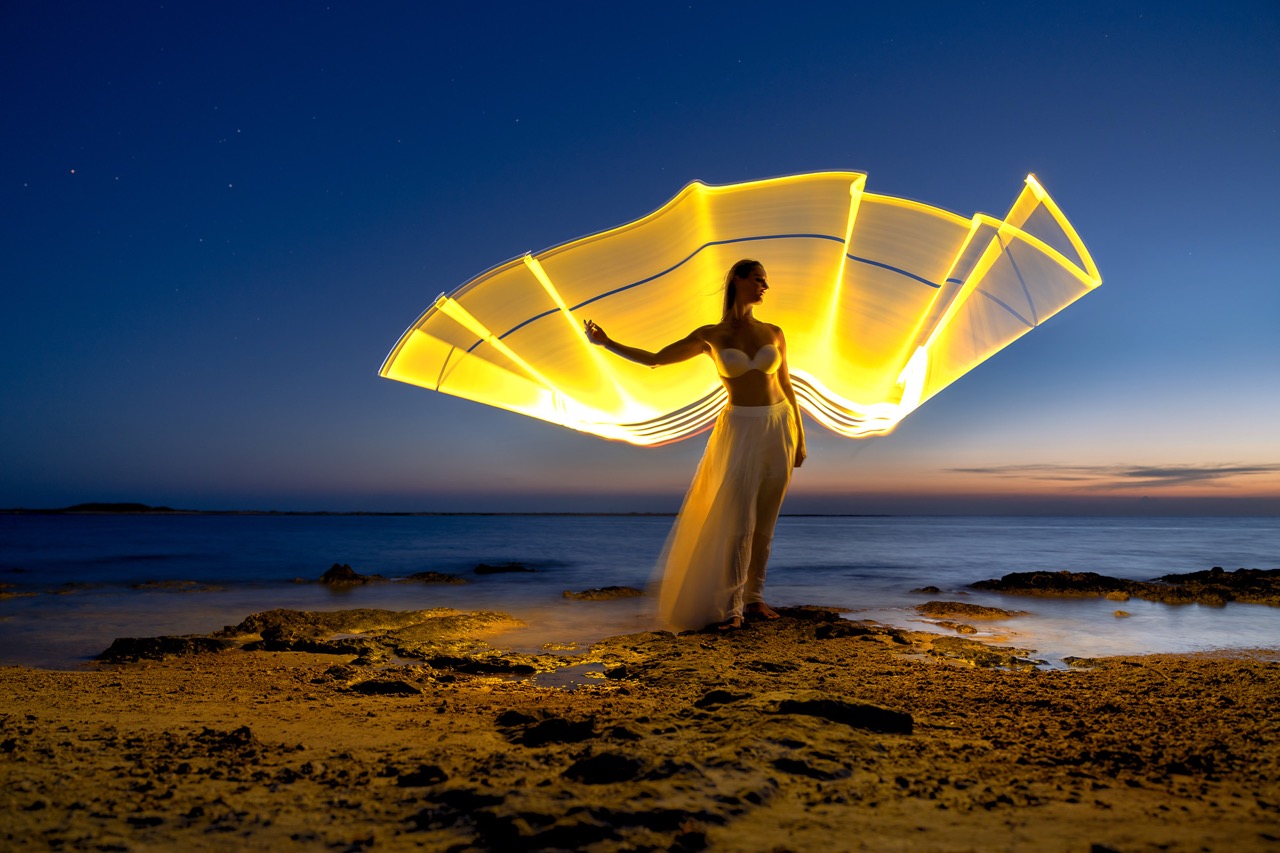 Light-painting and long exposure photography by Andrea Riezzo (2020) - light painting ilenia 4378