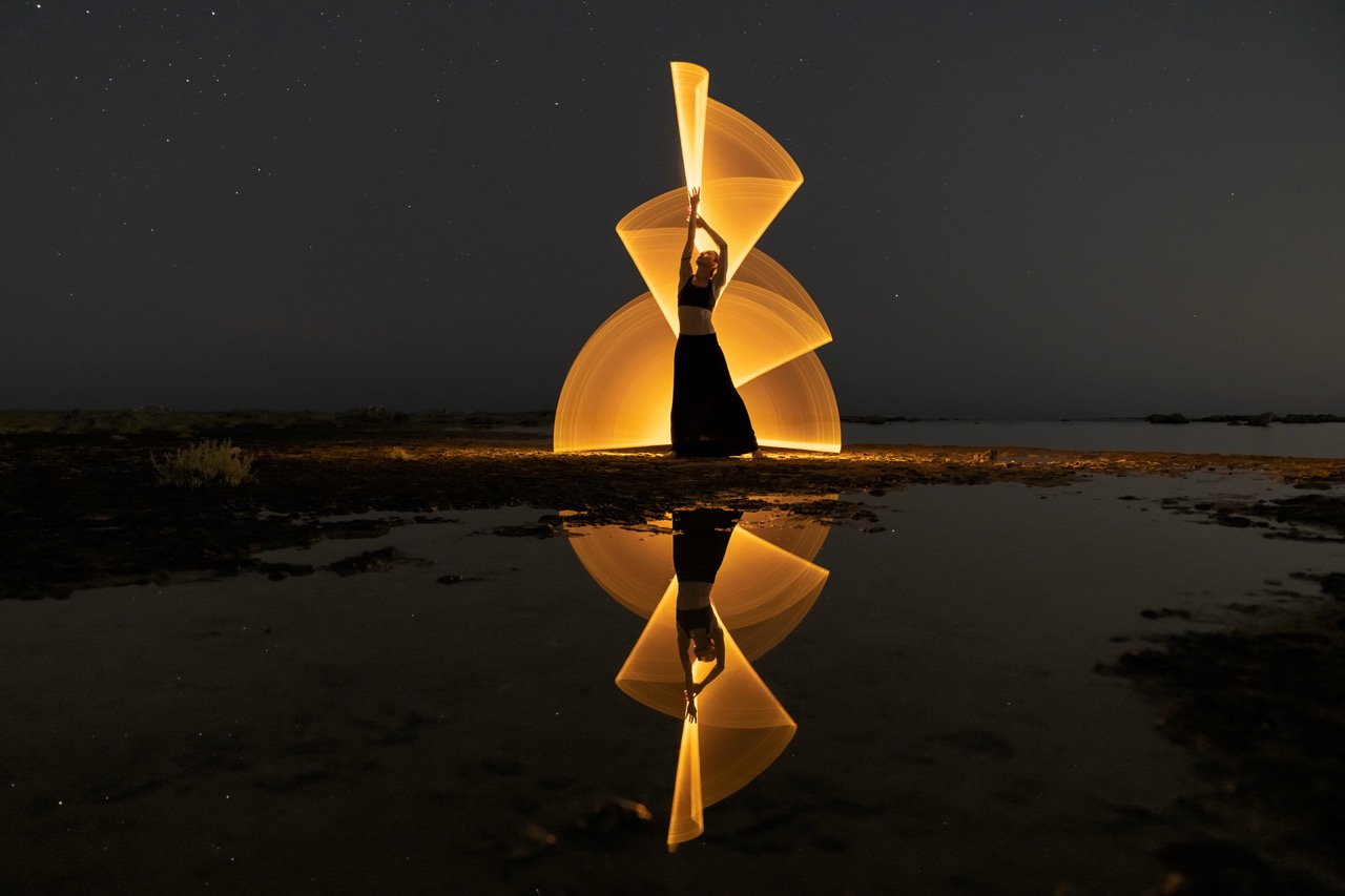 Light-painting and long exposure photography by Andrea Riezzo (2020) - light painting sublument 3713